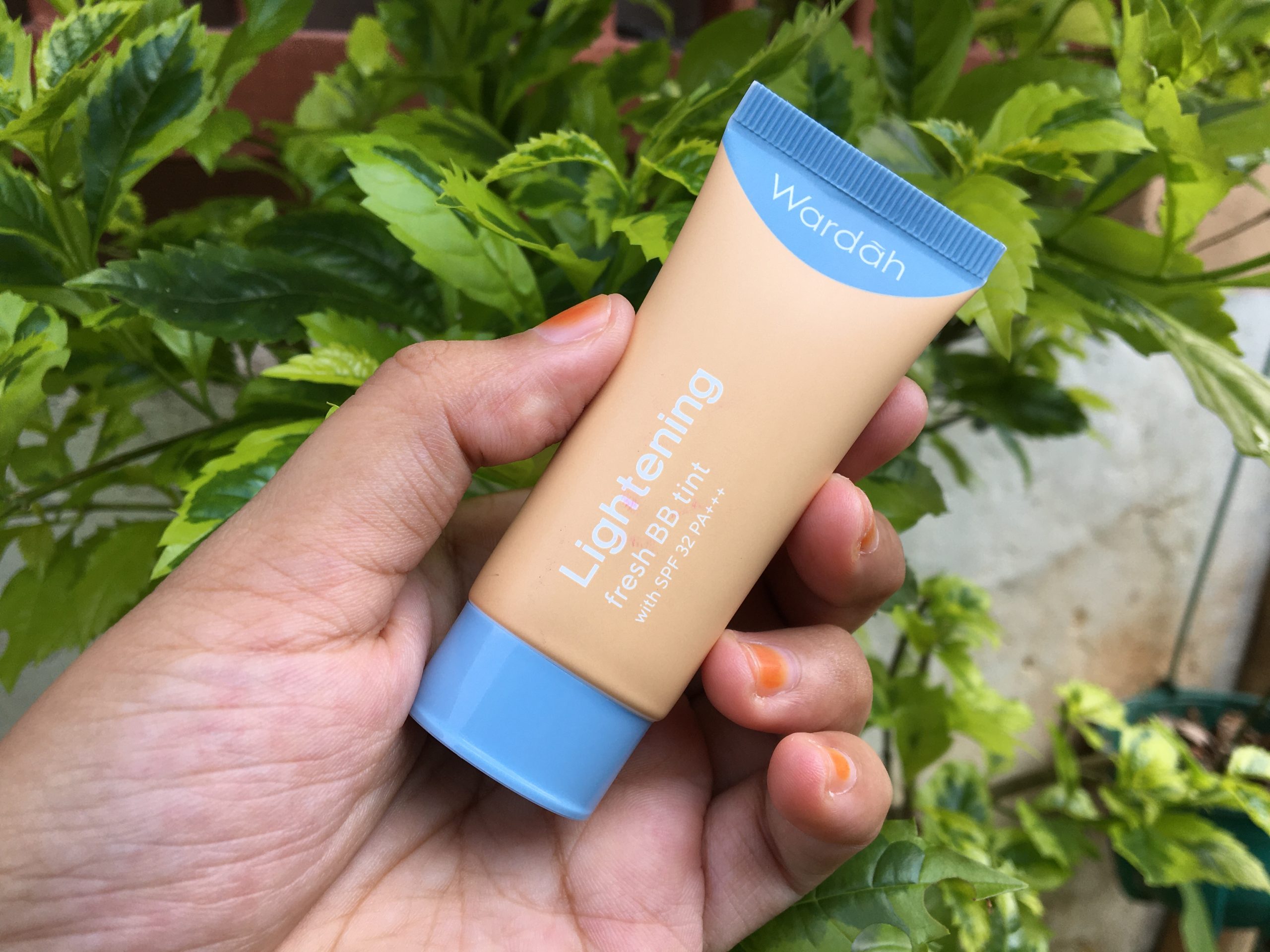 Review Wardah Lightening Fresh BB Tint Membuat Makeup Jadi Natural